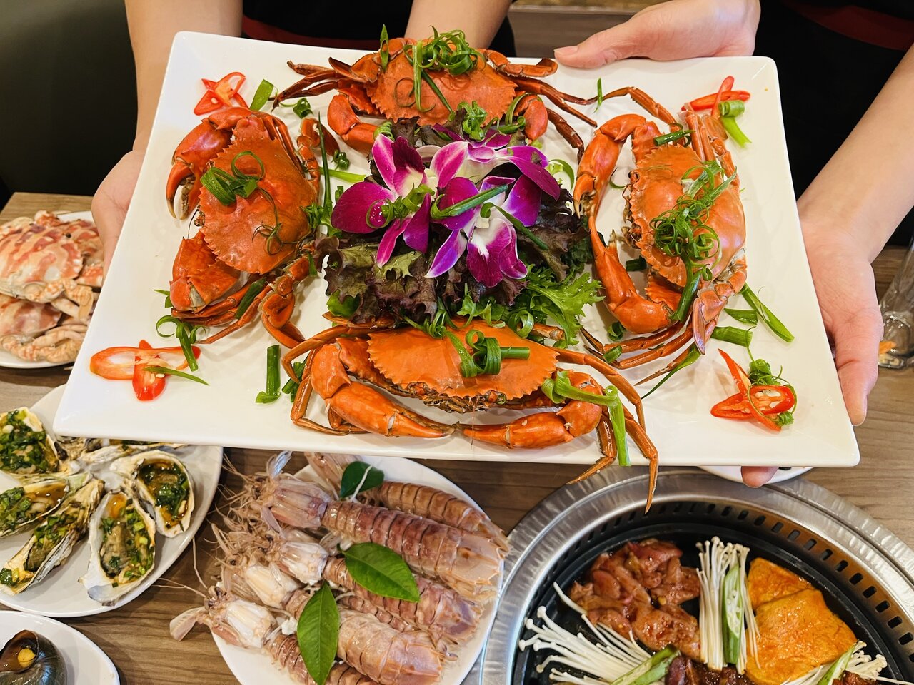 Người bệnh gout nên hay không nên ăn hải sản??