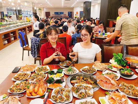Poseidon rộn ràng với lịch đặt tiệc liên hoan cuối năm của thực khách