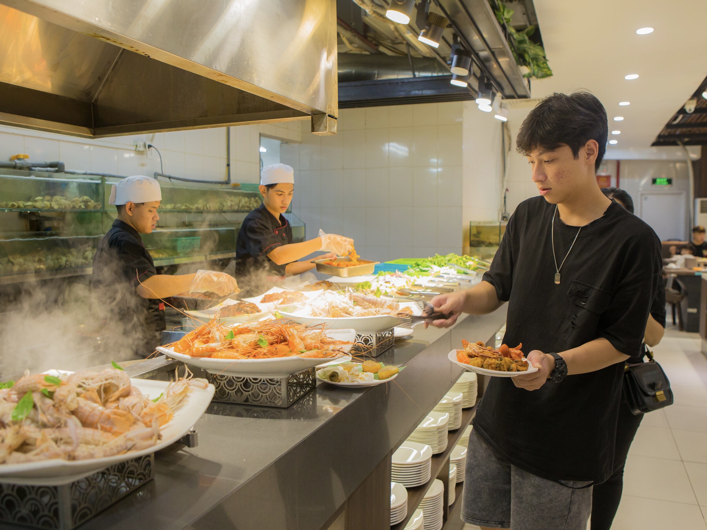 Đi ăn buffet như thế nào cho văn minh, lịch sự?