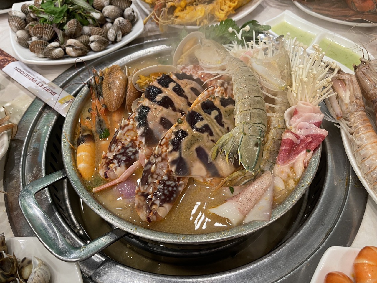 Tại sao nên ăn hải sản còn tươi sống?