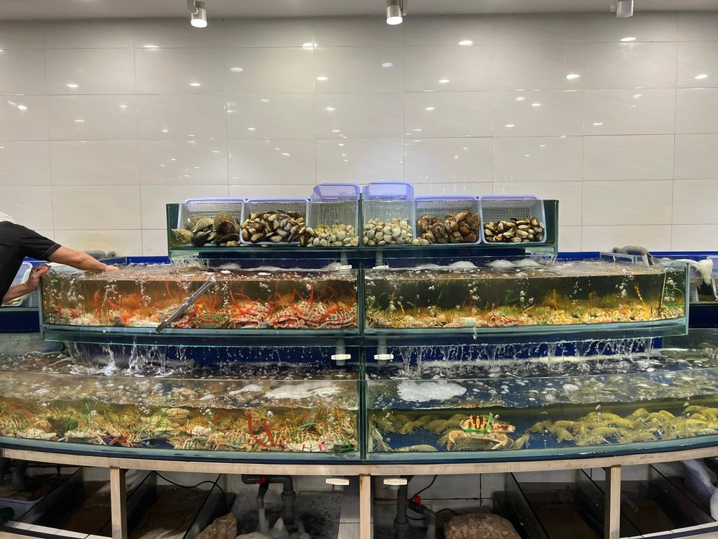 Có gì trong thực đơn bán mang về tại Poseidon?