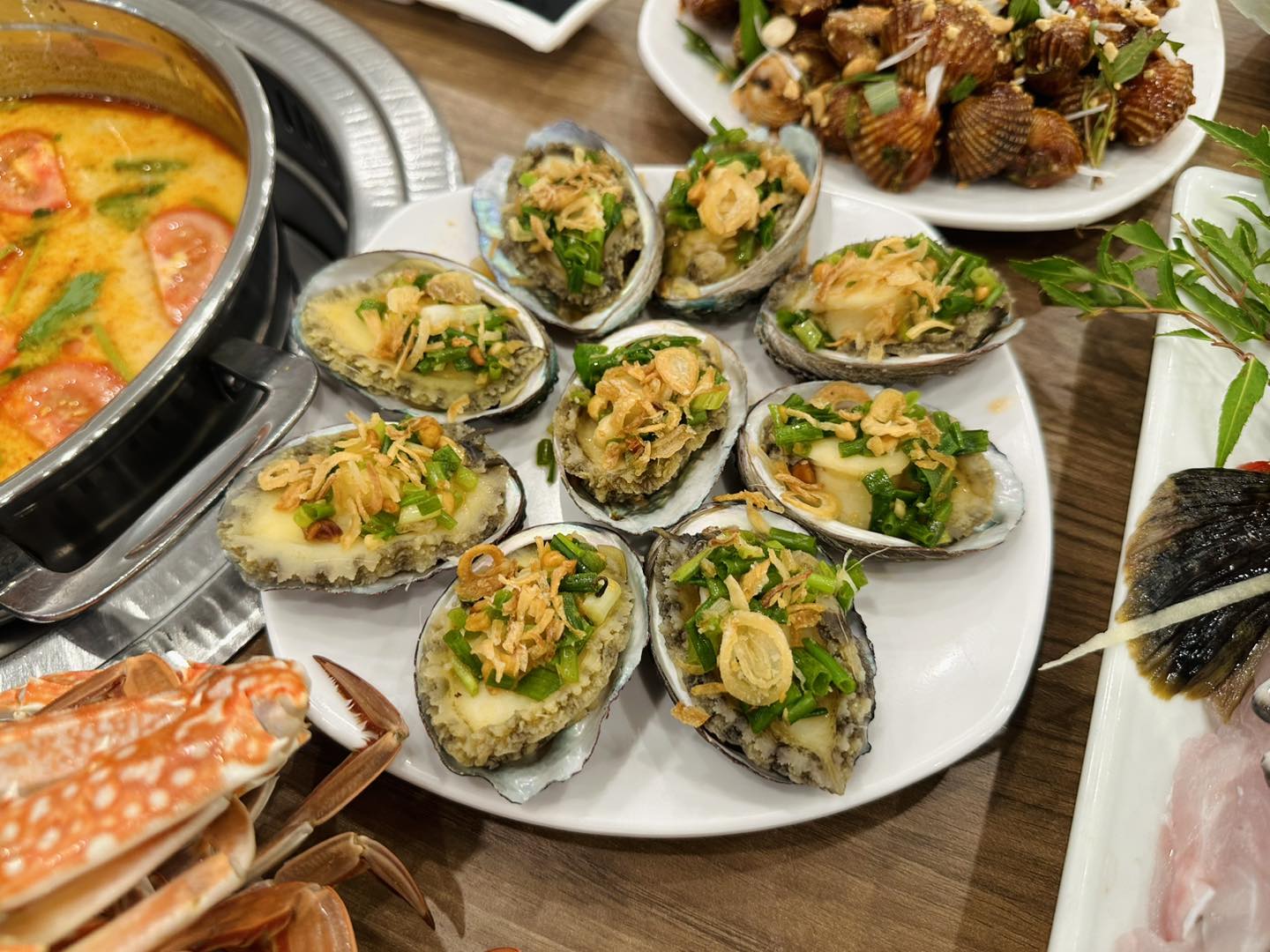 Bộ ba món cháy tỏi gây "bão" thực khách tại Buffet Poseidon