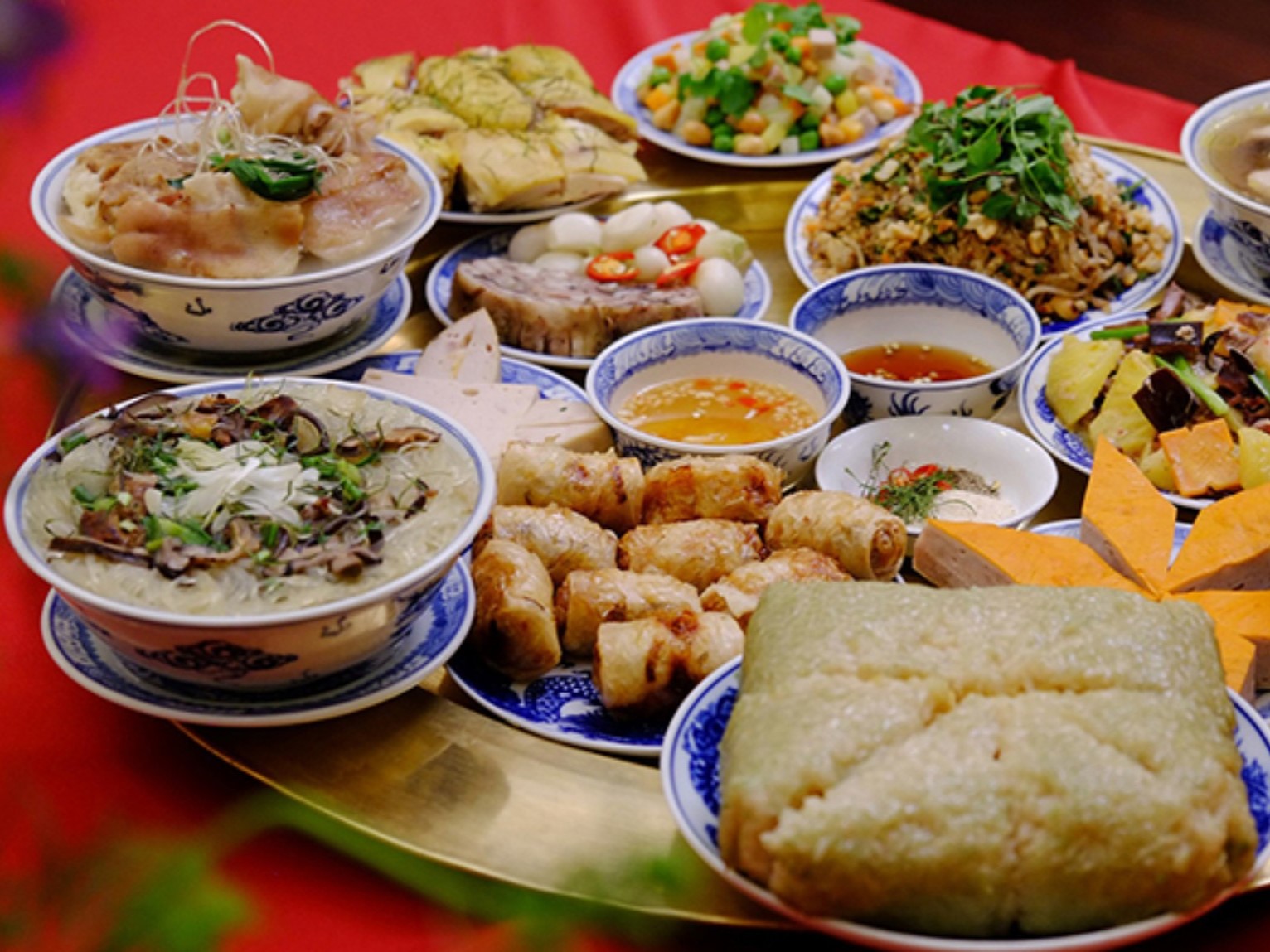 Giải cứu các món ăn ngày tết bằng 3 loại nước chấm ngon bất bại