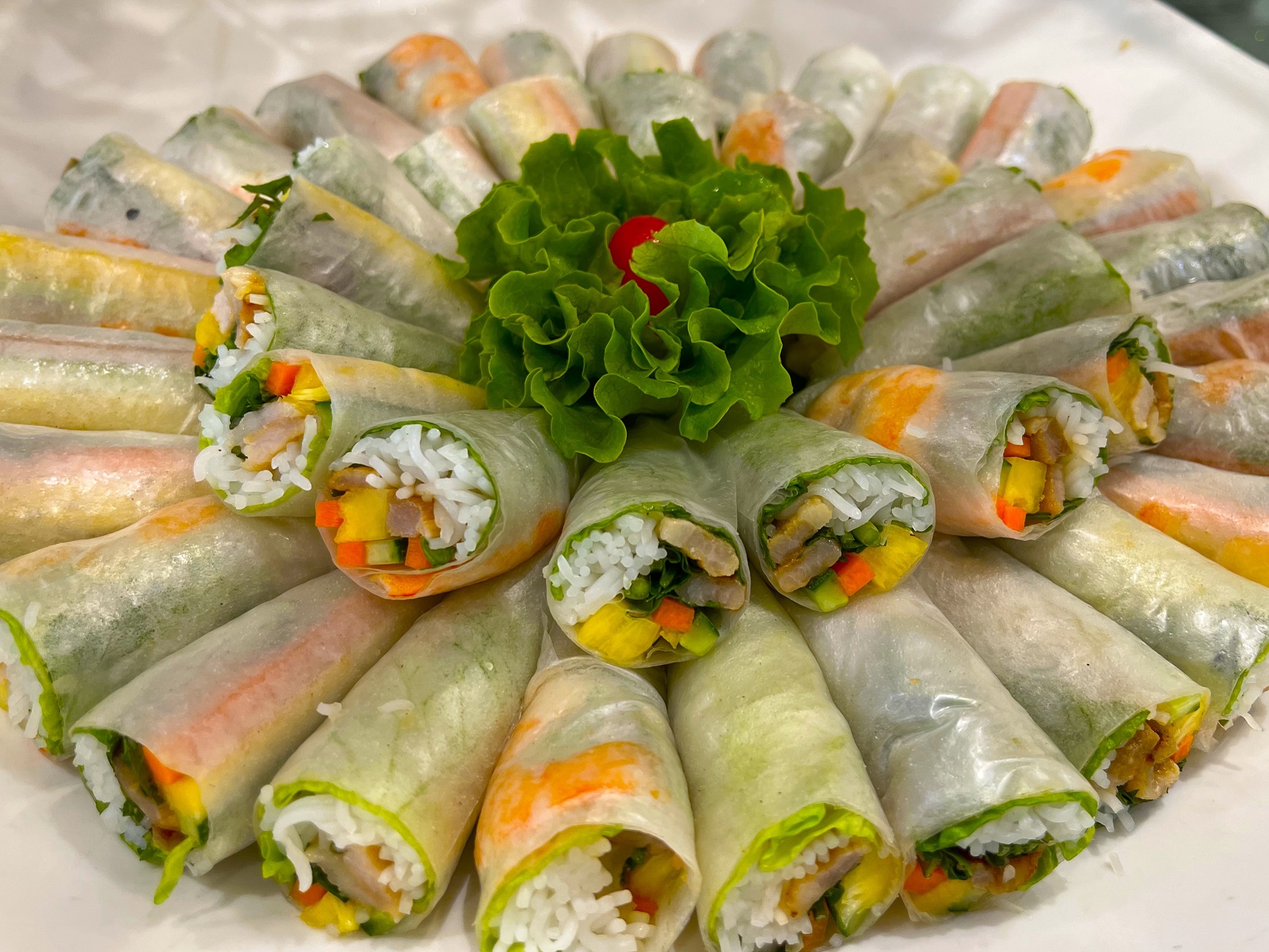 Nhàn tênh với nem cuốn thịt thanh mát cuối tuần