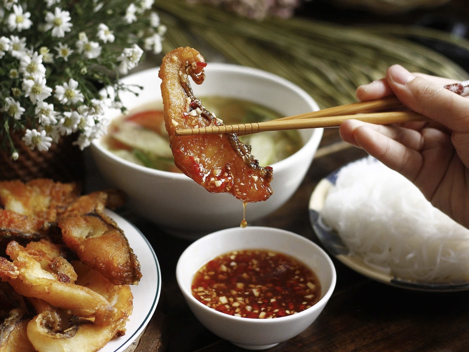 Muốn làm bún cá chấm ngon chuẩn vị, thực hiện ngay 5 bước đơn giản sau