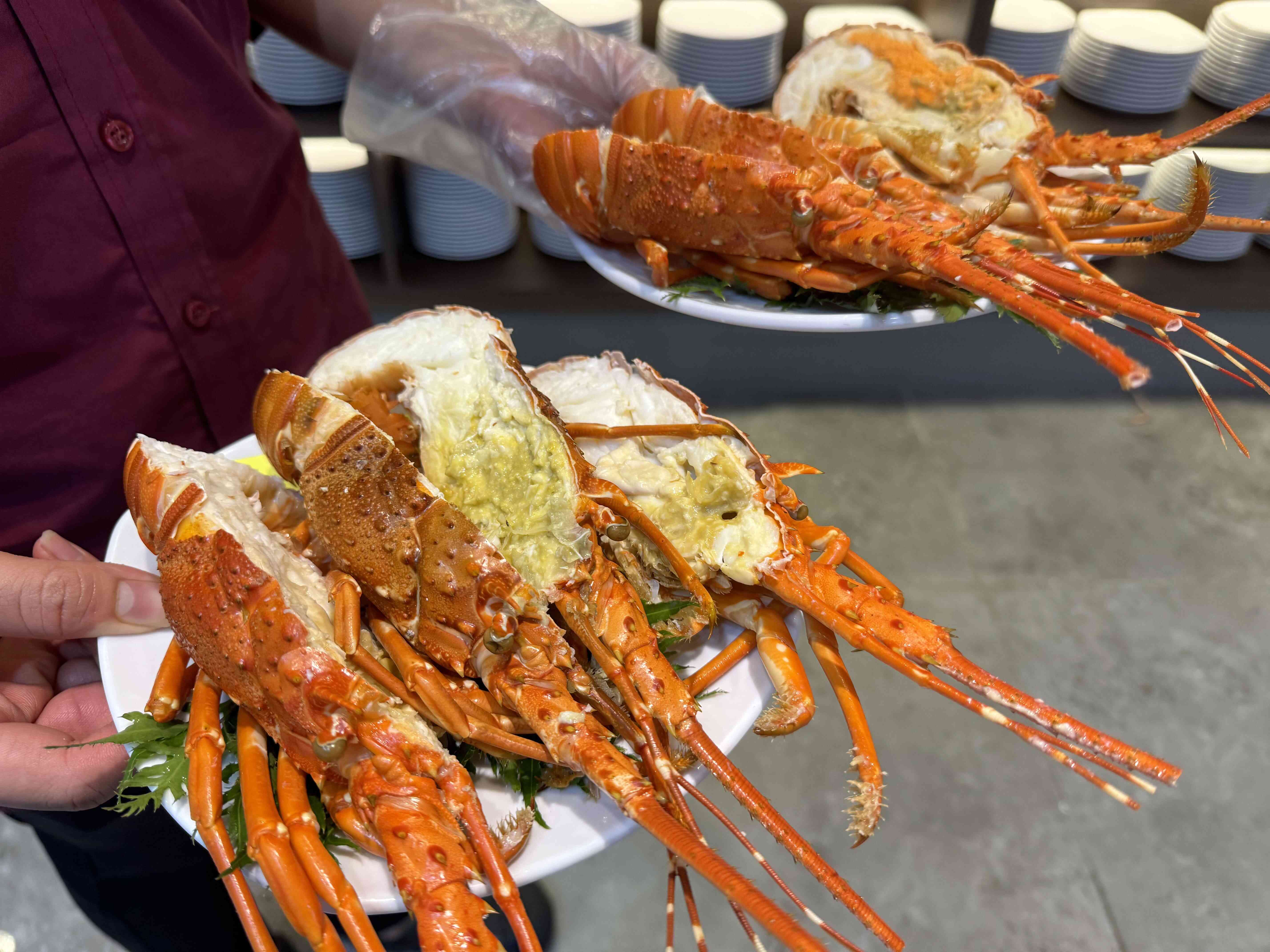 Khởi đầu rực rỡ tại khai trương Buffet Poseidon quận 7