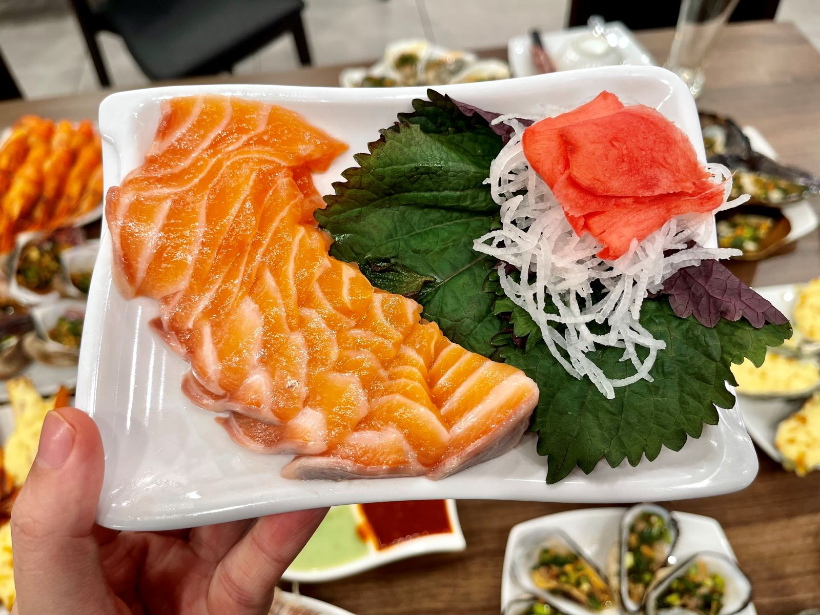 Những lợi ích đáng kinh ngạc khi ăn cá hồi có thể bạn chưa biết!