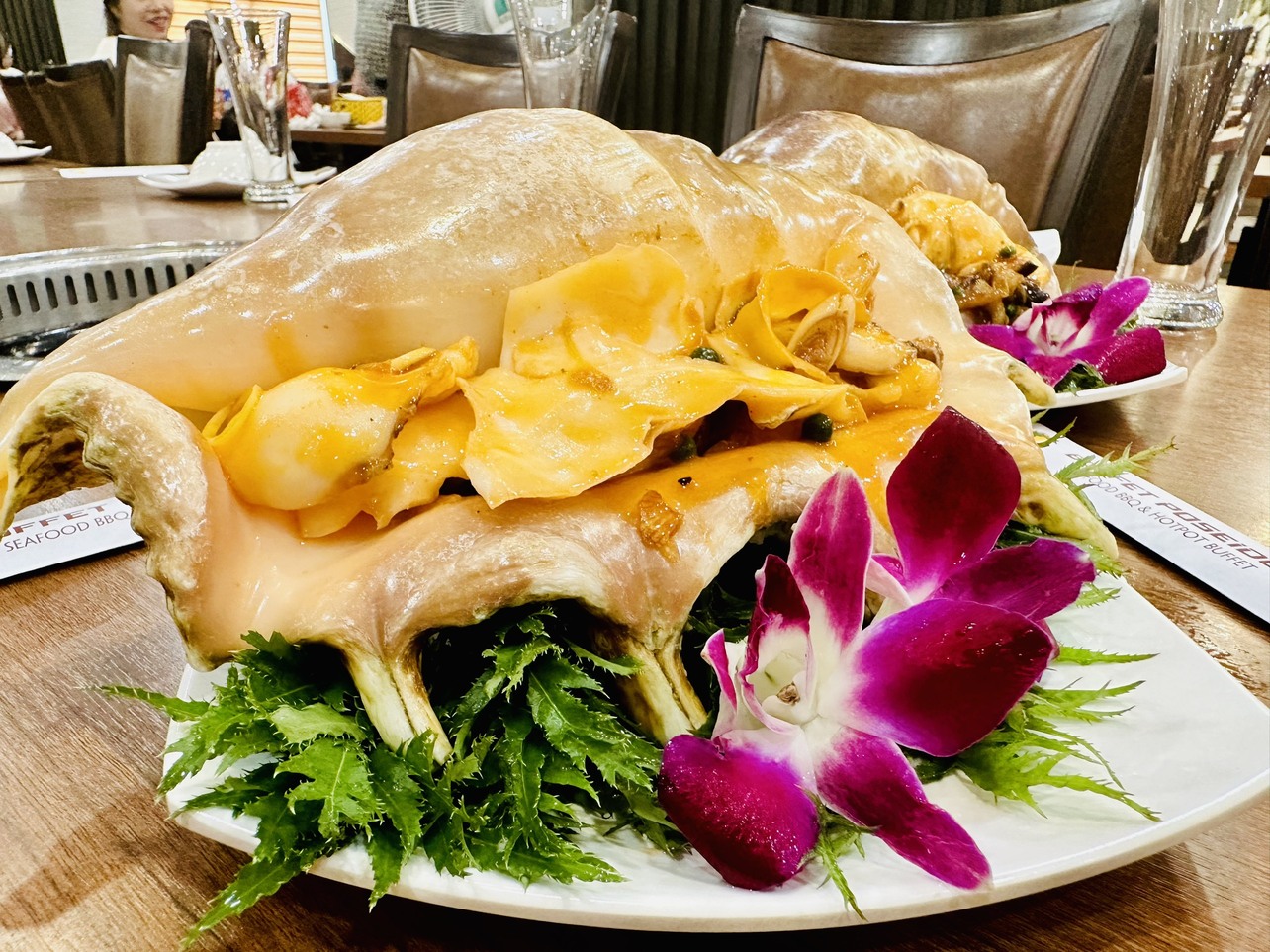 Buffet Poseidon tặng ốc bàn tay khổng lồ từ ngày 22/11