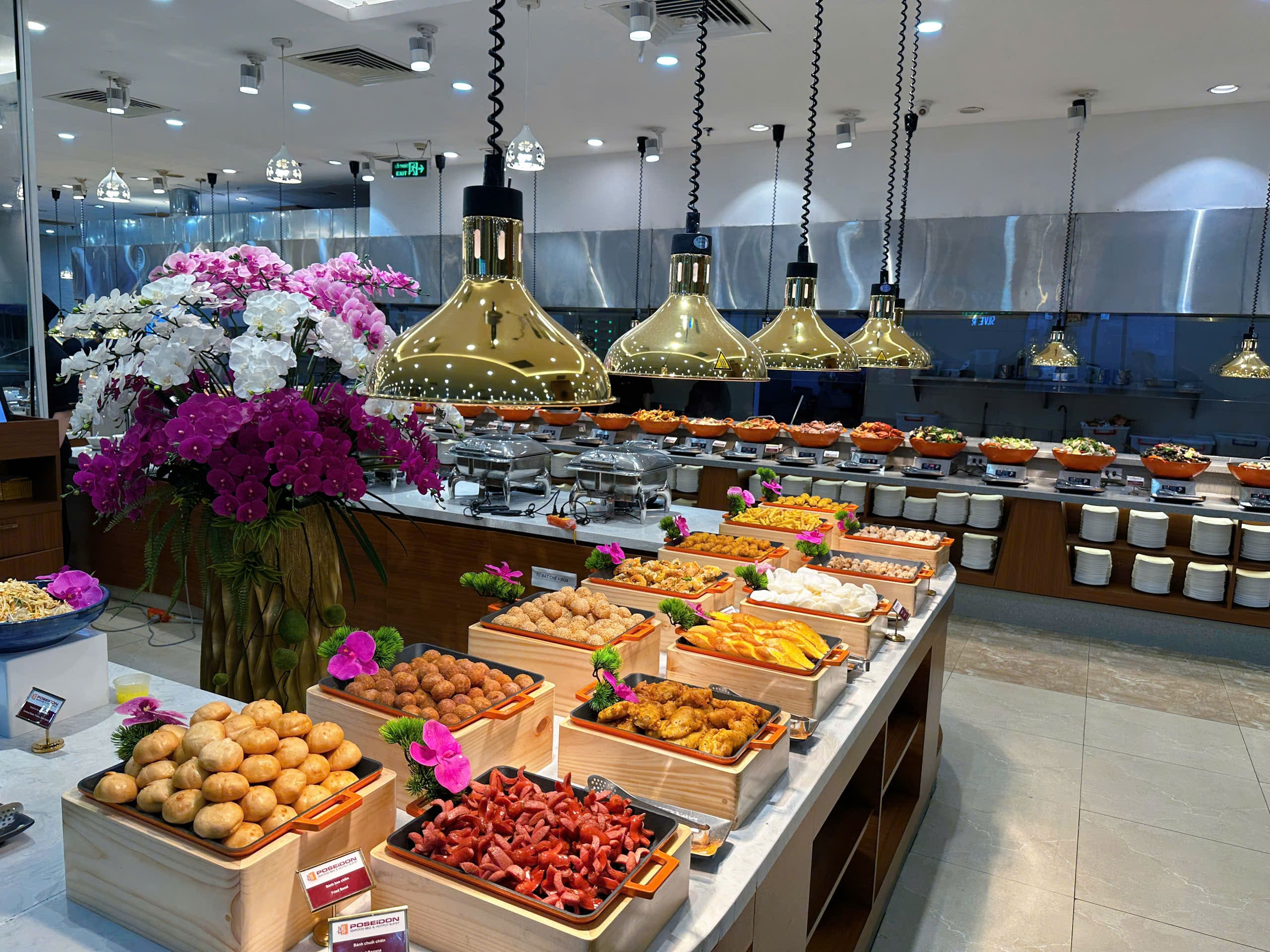Buffet Poseidon Hà Đông “thay áo mới”: Không gian đẳng cấp – Thực đơn đại tiệc hải sản hoành tráng!